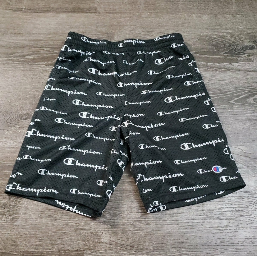 Champion Shorts Boys Size L